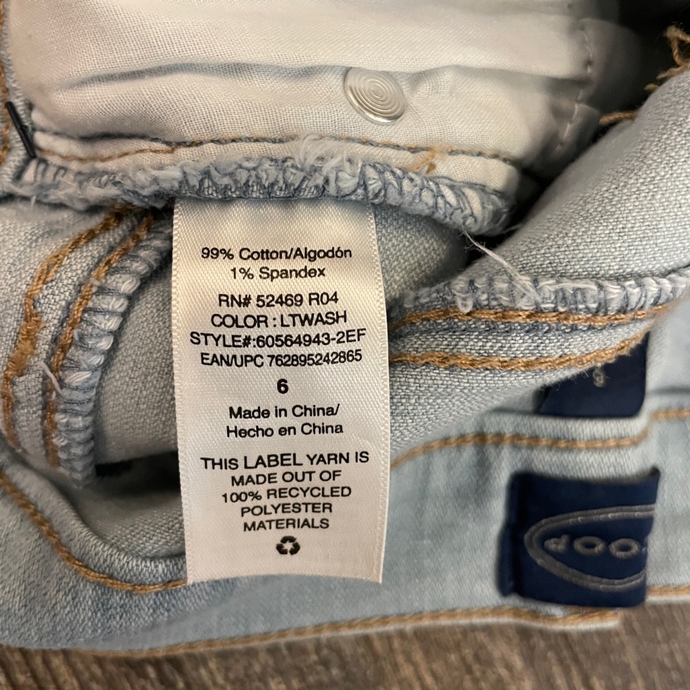 Scoop Retro Distressed High Rise Boy Short, NWT, 3.5” inseam, size 6 - Picture 8 of 10